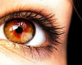 alongamento dos olhos