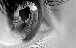 Glaucoma: você sabia que se trata de uma doença silenciosa? Quase como um inimigo invisível -- por ser assintomático -- é considerado uma enfermidade visual perigosa.