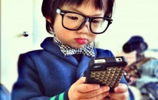 Miopia Infantil: OMS associa aumento dos Casos com o Excesso do Uso de "Telas"